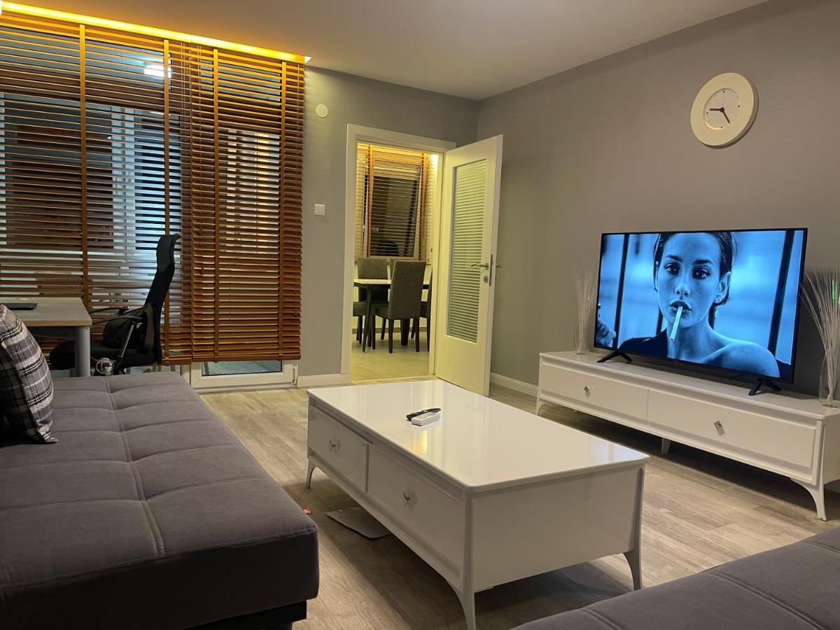 Idealapartments Llc 4 Пристина Екстериор снимка